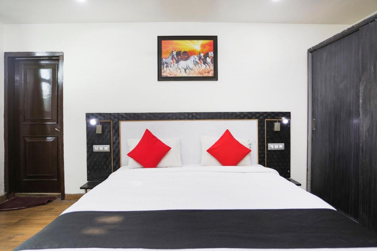 Capital O The Nest Expo Near Pvr Ansal Plaza Greater Noida Hotel Bagian luar foto