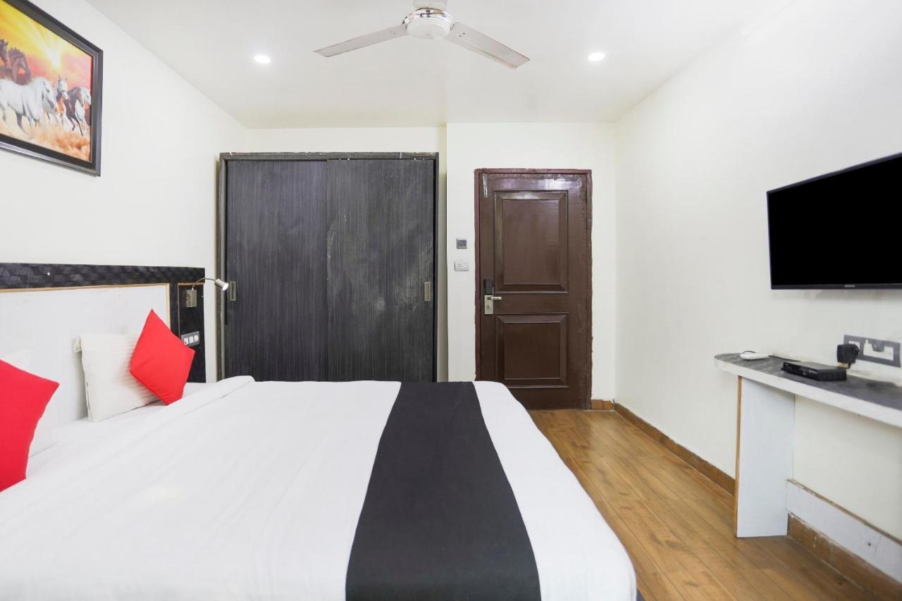 Capital O The Nest Expo Near Pvr Ansal Plaza Greater Noida Hotel Bagian luar foto