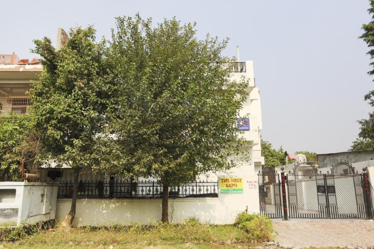 Capital O The Nest Expo Near Pvr Ansal Plaza Greater Noida Hotel Bagian luar foto